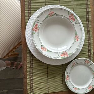 Floral White Dinnerware Set